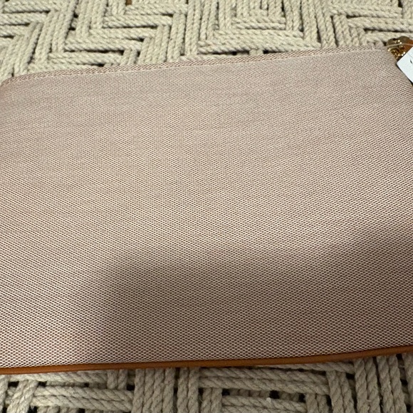 Coach 1941 Turnlock Pouch 26 in Burnished Amber. - Picture 2 of 4